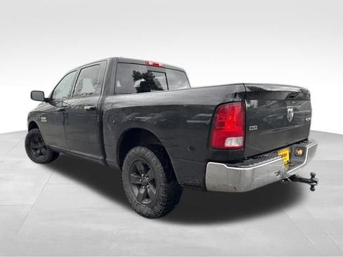 Used 2018 RAM 1500 Classic SLT image 6