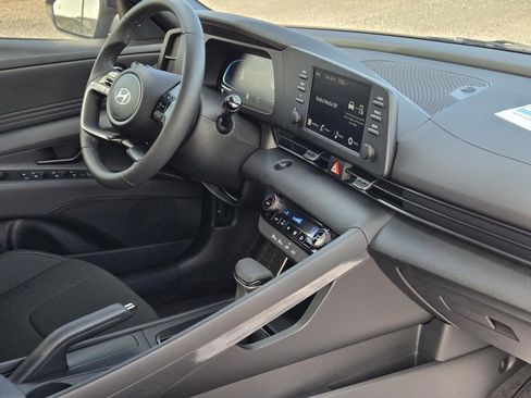 New 2026 Hyundai Elantra SEL Sport Premium FWD image 6