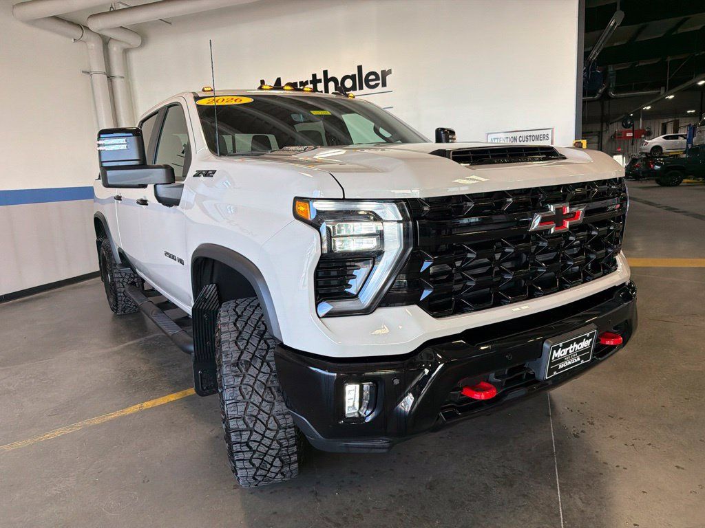 Used 2026 Chevrolet Silverado 2500 ZR2 AWD/4WD image 3