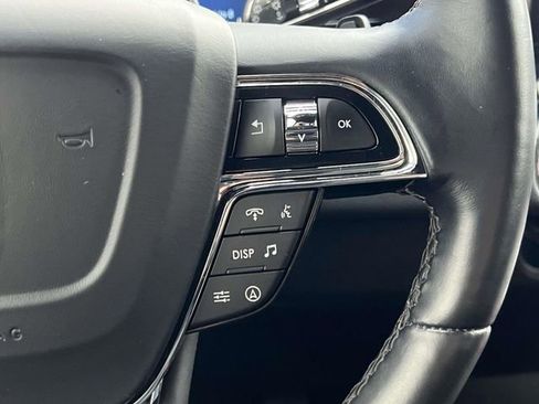 Used 2024 Lincoln Navigator Premiere image 28