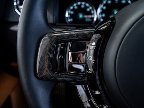 Used 2022 Rolls-Royce Cullinan Black Badge image 48