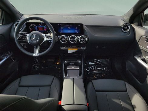 Certified 2026 Mercedes-Benz GLA 250 image 12