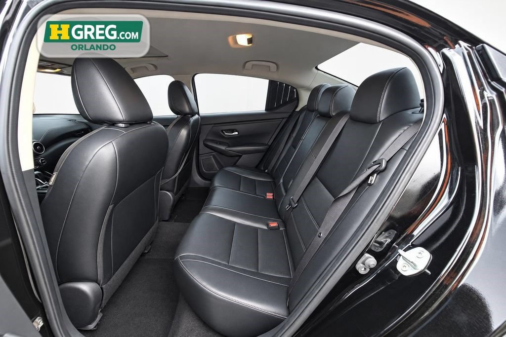 Used 2022 Nissan Sentra SR w/ SR Premium Package FWD image 17