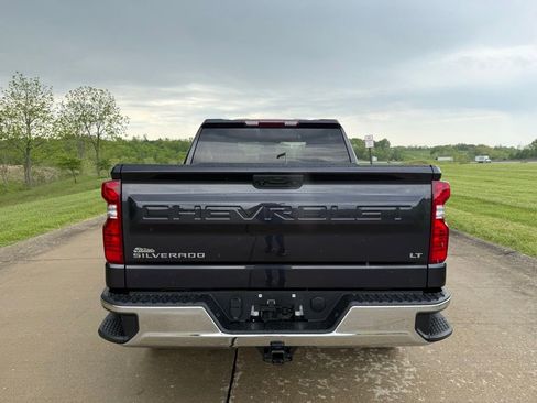 Used 2023 Chevrolet Silverado 1500 LT AWD/4WD image 4