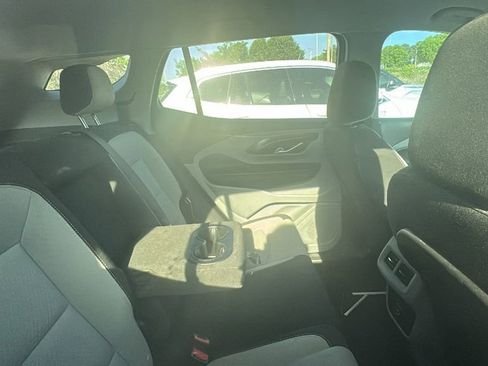 Used 2024 GMC Terrain SLE w/ Driver Convenience Package image 10