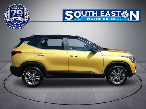 Used 2021 Kia Seltos S AWD/4WD image 7
