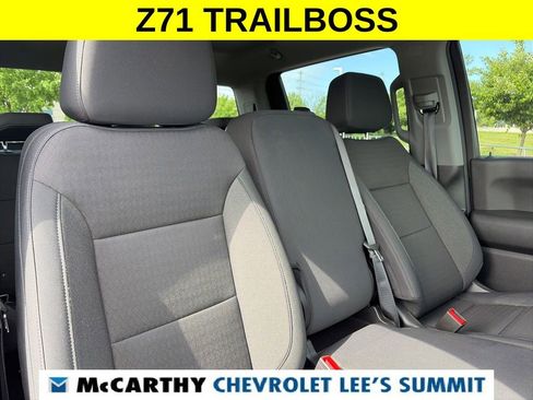 Used 2024 Chevrolet Silverado 1500 Custom Trail Boss w/ LPO, Dark Essentials Package AWD/4WD image 32