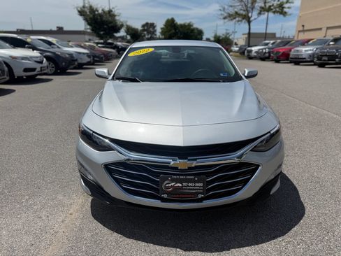 Used 2022 Chevrolet Malibu LT FWD image 5
