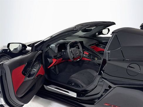 Used 2023 Chevrolet Corvette Z06 w/ Stealth Interior Trim Package RWD image 12