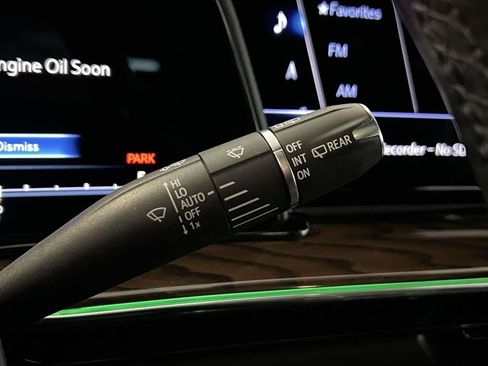 Certified 2023 Cadillac Escalade ESV Sport Platinum w/ LPO, ONYX Package image 21