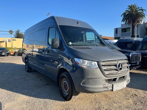 Used 2019 Mercedes-Benz Sprinter 170 image 3