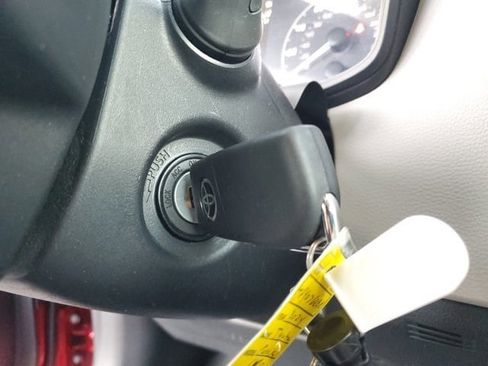 Used 2024 Toyota Corolla LE image 22