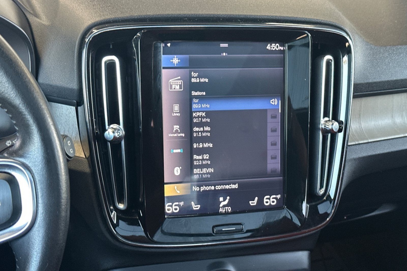 Used 2019 Volvo XC40 T5 Inscription AWD/4WD image 17
