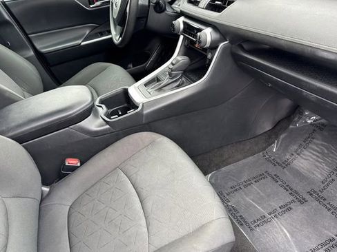 Certified 2024 Toyota RAV4 XLE image 20