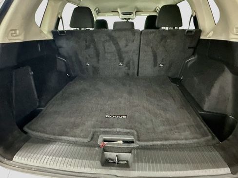 Used 2025 Nissan Rogue SV AWD/4WD image 29