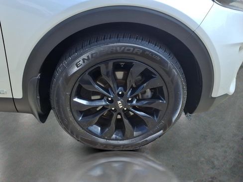Used 2019 Kia Sorento S AWD/4WD image 10