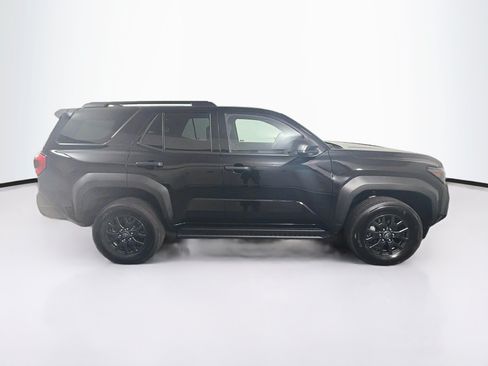 Used 2025 Toyota 4Runner SR5 AWD/4WD image 10