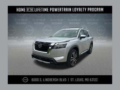 Used 2025 Nissan Pathfinder Platinum w/ Cargo Package