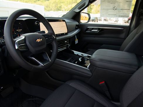 New 2026 Chevrolet Tahoe LS w/ LPO, Dark Essentials Package AWD/4WD image 10
