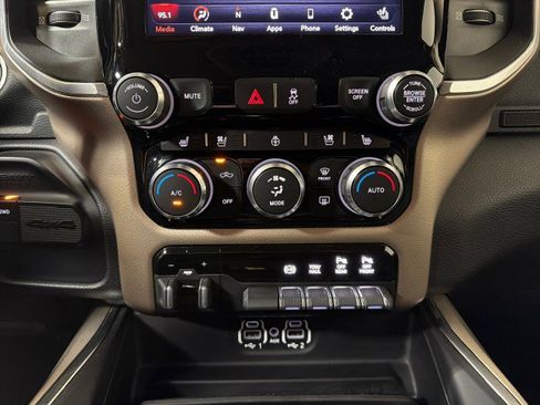 Used 2020 RAM 3500 Laramie image 26