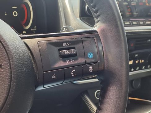 Used 2021 Nissan Rogue Platinum FWD image 23