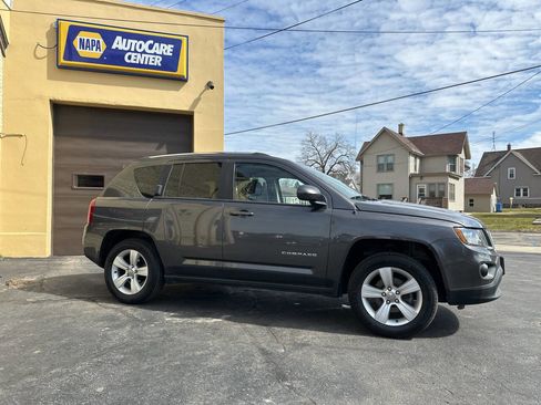 Used 2014 Jeep Compass Latitude image 5