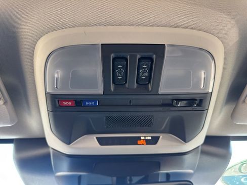 Used 2025 Subaru Crosstrek 2.5i Limited w/ Crosstrek Mirror Package image 24