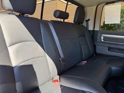Used 2018 RAM 1500 Classic SLT AWD/4WD image 33
