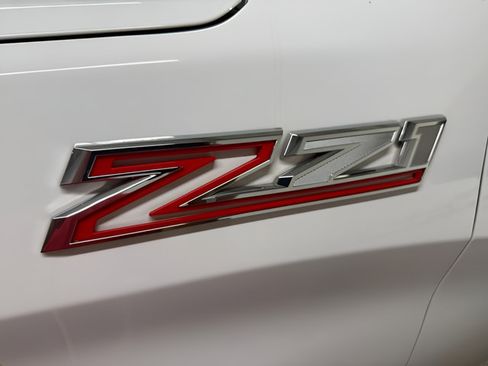 Used 2022 Chevrolet Silverado 1500 RST AWD/4WD image 9