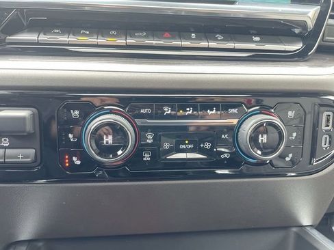 Used 2025 Chevrolet Silverado 1500 LTZ w/ LTZ Premium Package image 19