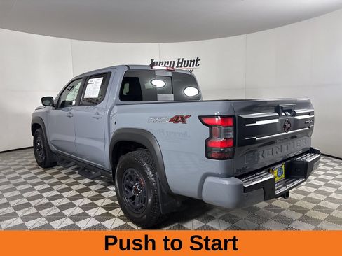 Used 2025 Nissan Frontier PRO-4X AWD/4WD image 8