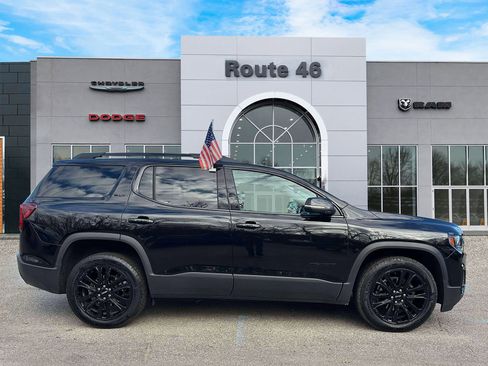 Used 2023 GMC Acadia SLT w/ Elevation Edition image 6