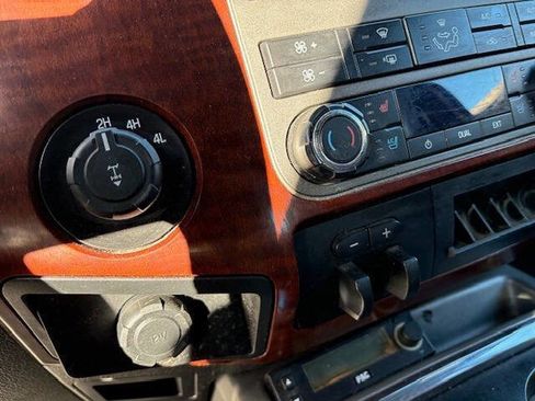 Used 2012 Ford F250 King Ranch w/ King Ranch w/Chrome Pkg image 24