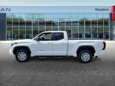 Used 2024 Toyota Tundra SR5 w/ SR5 Premium Package AWD/4WD image 8