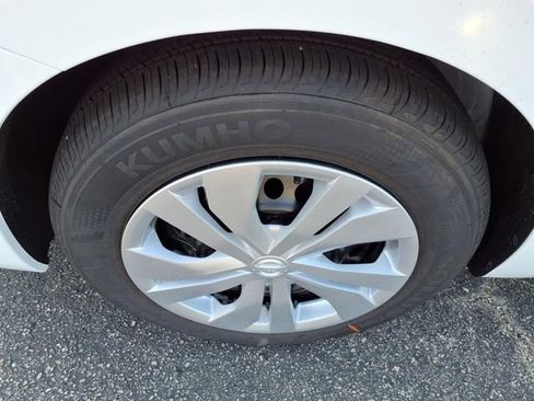 Certified 2025 Nissan Versa S w/ Trunk Package image 9