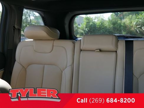 New 2025 Jeep Grand Cherokee Limited w/ Luxury Tech Group II AWD/4WD image 37
