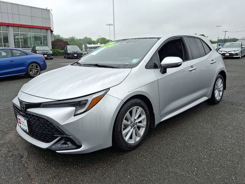 Certified 2023 Toyota Corolla SE w/ Carpet Mat Package (TMS) image 3