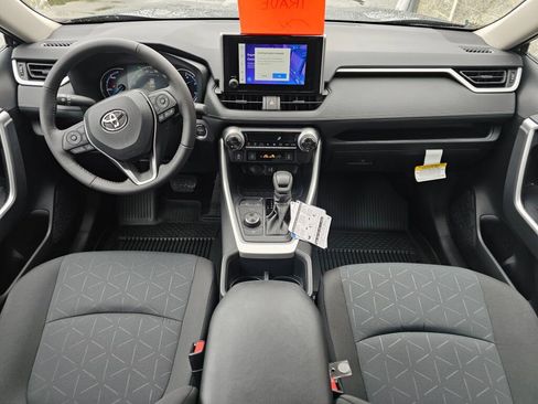New 2025 Toyota RAV4 XLE w/ Convenience Package image 8