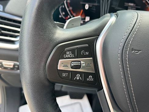 Used 2022 BMW X5 xDrive40i w/ Executive Package AWD/4WD image 24
