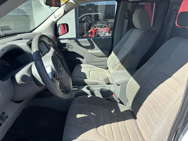 Used 2019 Nissan Frontier S RWD image 9