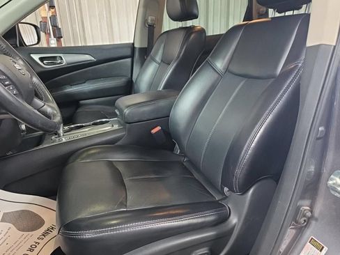 Used 2019 Nissan Pathfinder SL FWD image 5