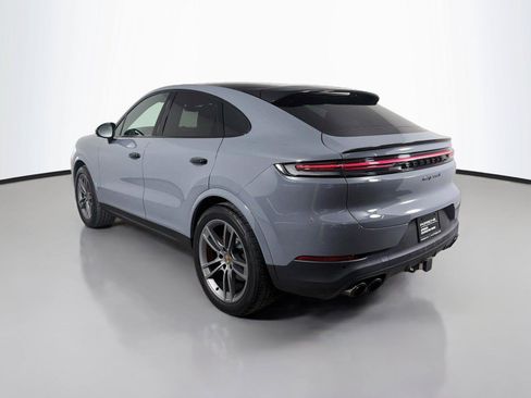 Certified 2024 Porsche Cayenne S AWD/4WD image 3