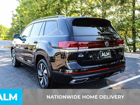 Used 2025 Volkswagen Atlas SE FWD image 4