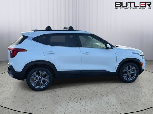 Used 2024 Kia Seltos S FWD image 7
