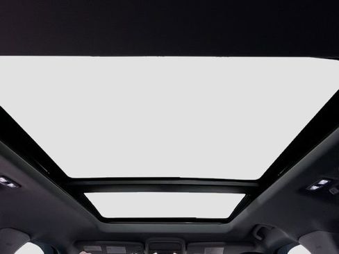 Used 2023 Ford Explorer XLT w/ Equipment Group 202A image 20