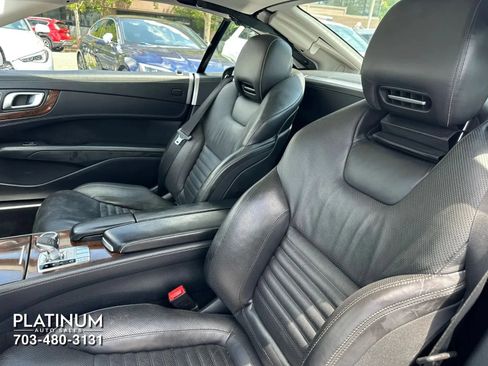 Used 2013 Mercedes-Benz SL 550 image 16