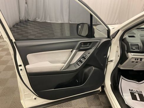 Used 2015 Subaru Forester 2.5i w/ Alloy Wheel Package image 15