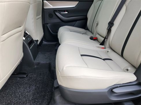 New 2025 MAZDA CX-70 Plug-In Hybrid w/ Premium Pkg image 11