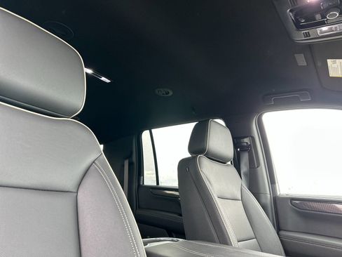 New 2026 GMC Yukon XL Elevation image 18