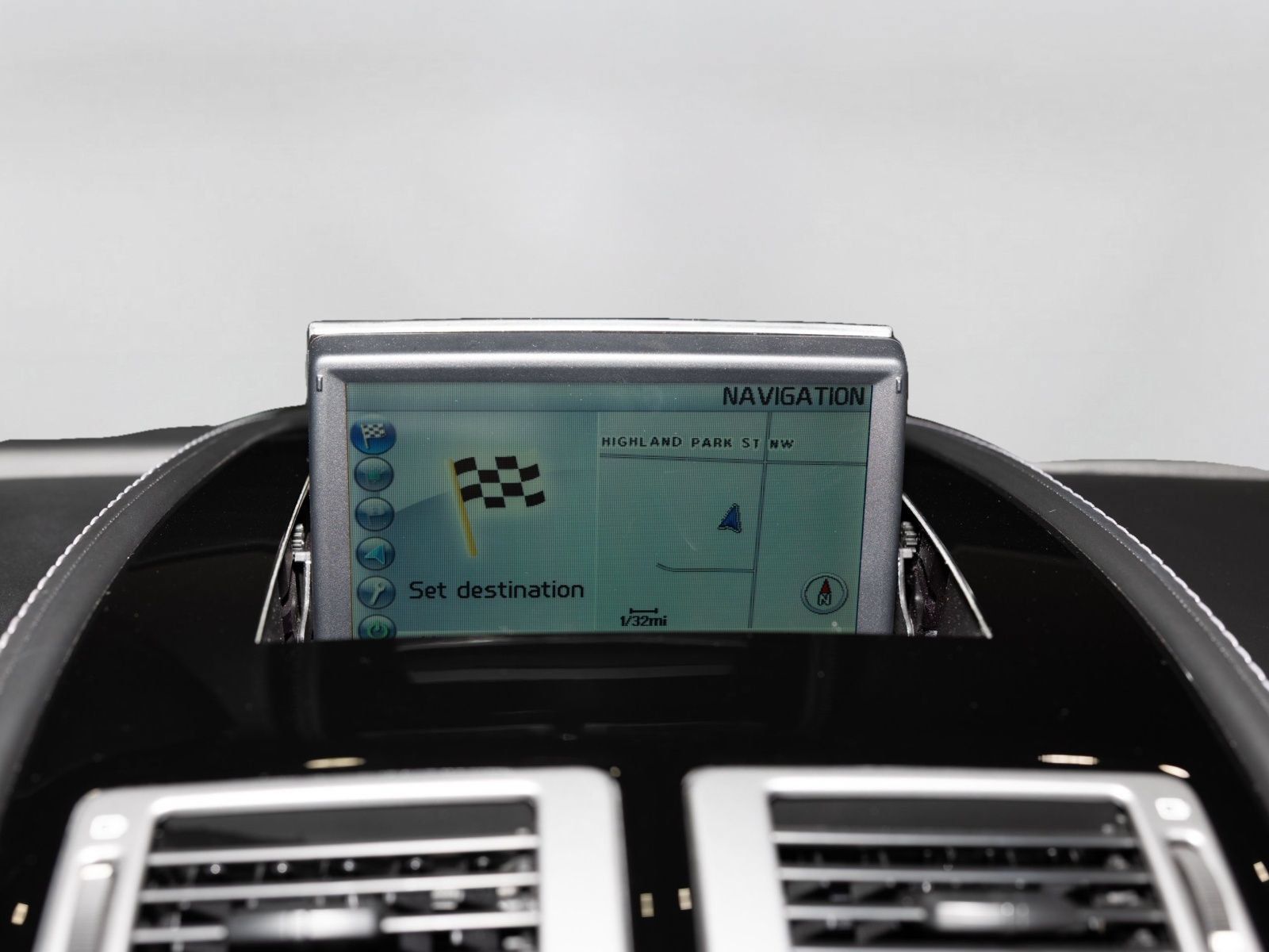 Used 2011 Aston Martin Rapide RWD image 30
